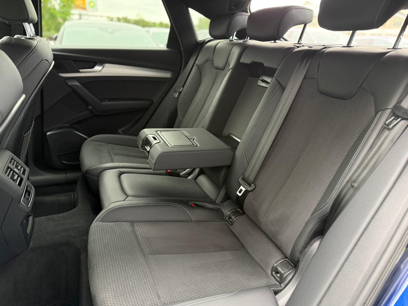 Audi Q5 Sportback TFSI e - zdjęcie 22