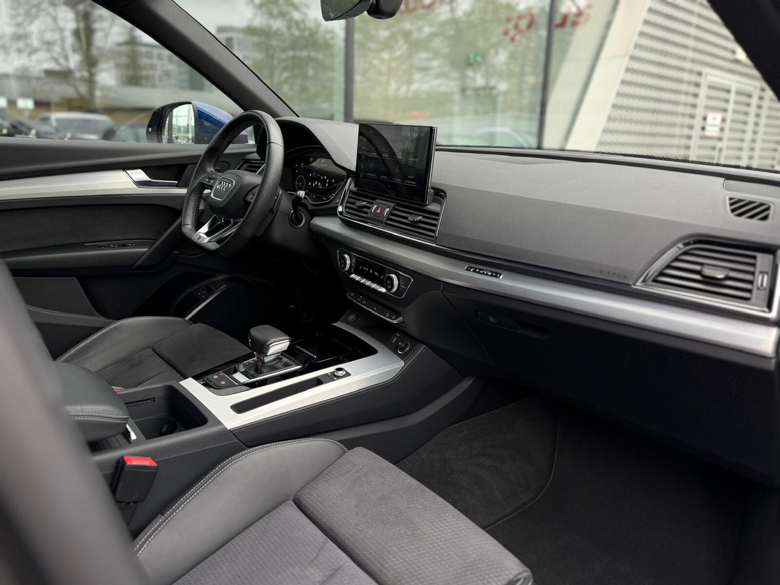 Audi Q5 Sportback TFSI e - zdjęcie 27