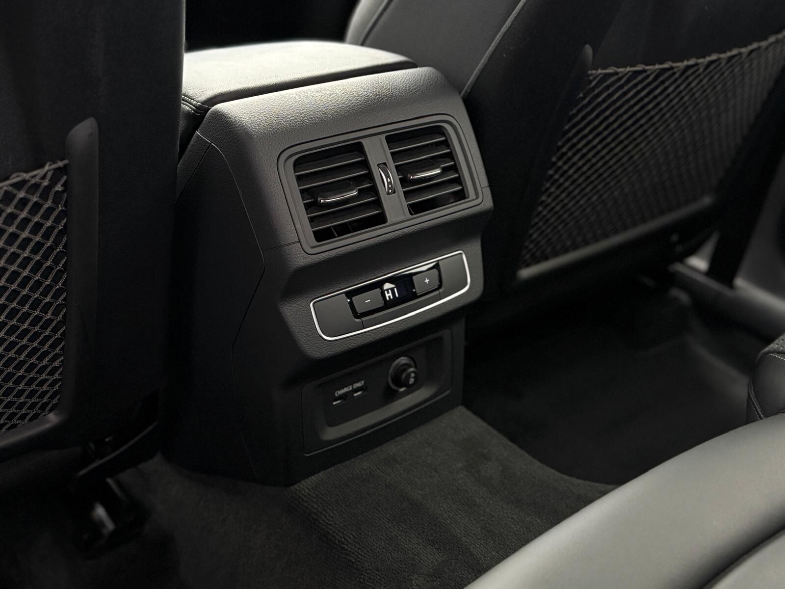 Audi Q5 Sportback TFSI e - zdjęcie 21