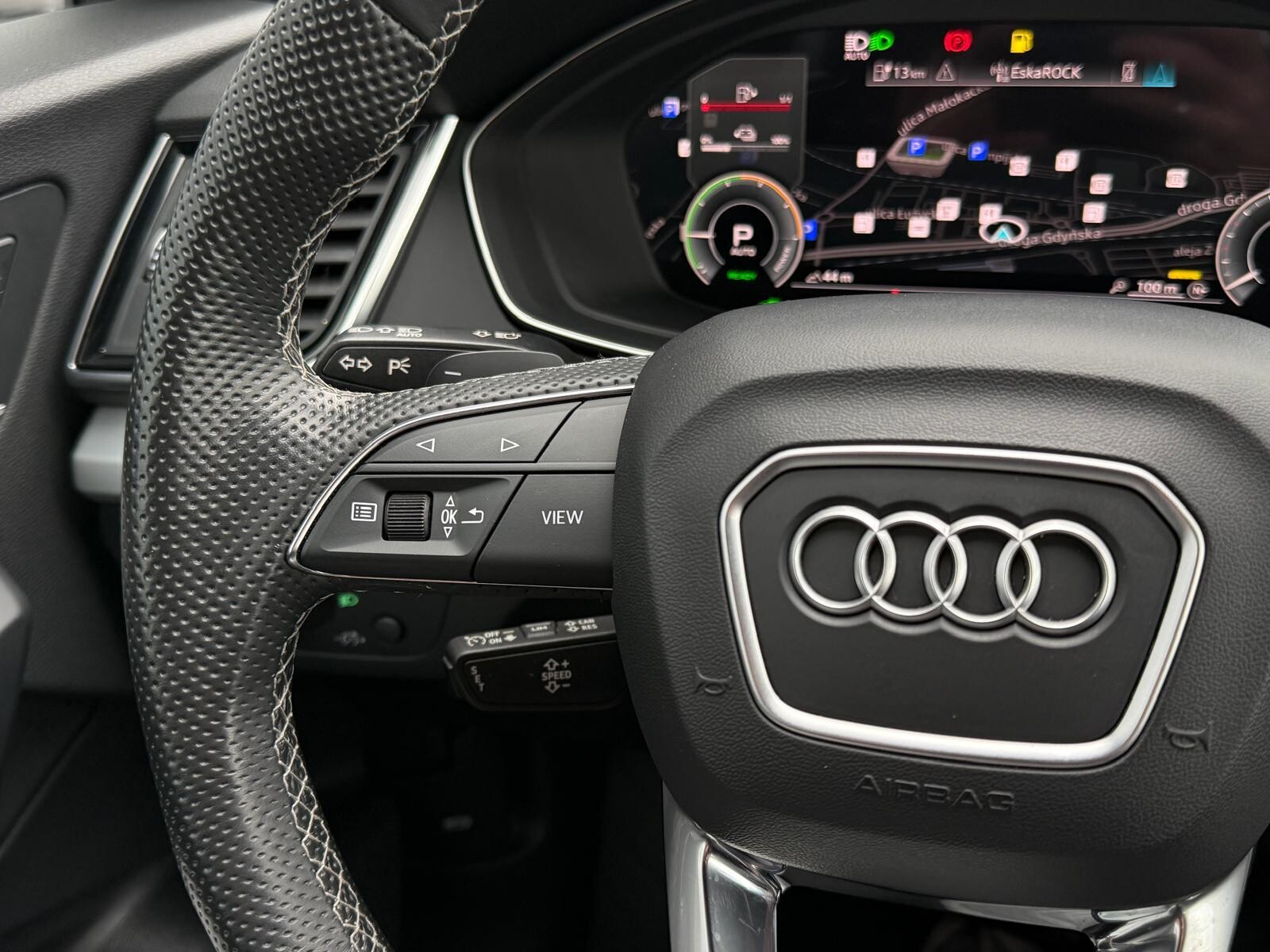 Audi Q5 Sportback TFSI e - zdjęcie 15