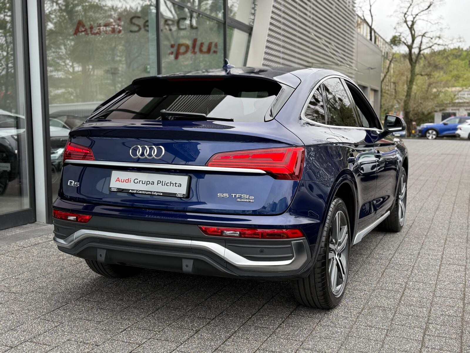 Audi Q5 Sportback TFSI e - zdjęcie 11