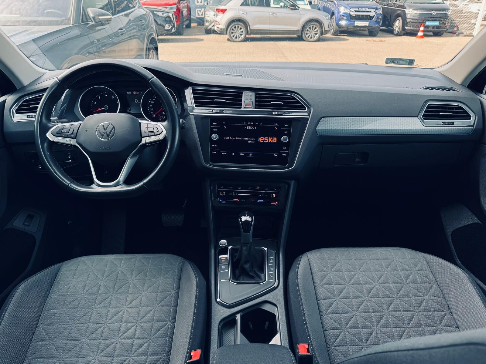 Volkswagen Tiguan - zdjęcie 20