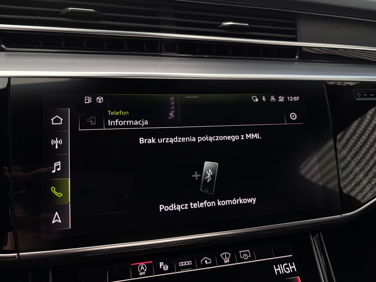 Audi A8 - zdjęcie 31