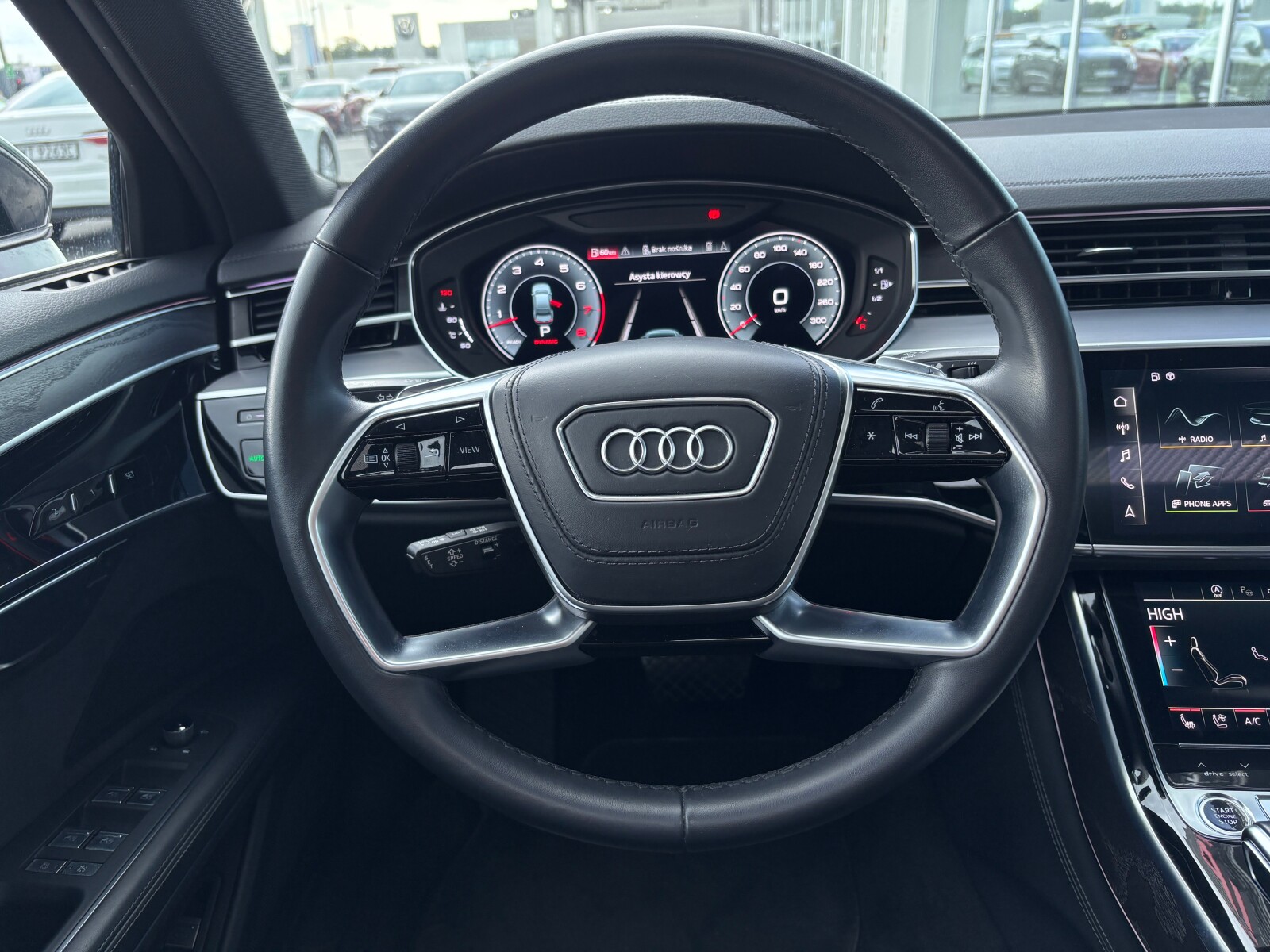Audi A8 - zdjęcie 14