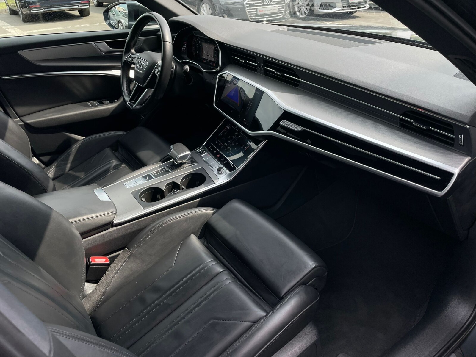 Audi A6 Avant - zdjęcie 23