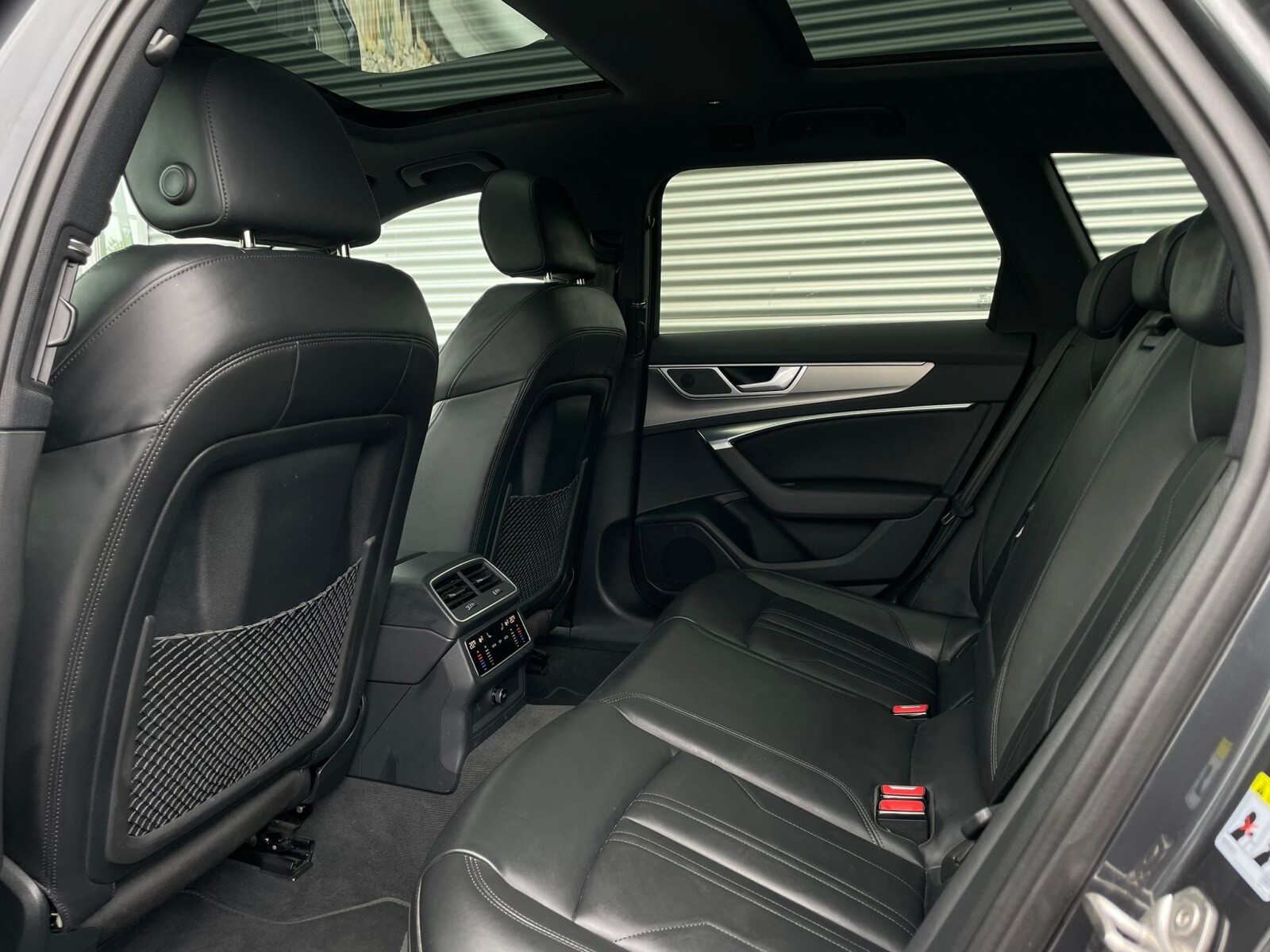 Audi A6 Avant - zdjęcie 11