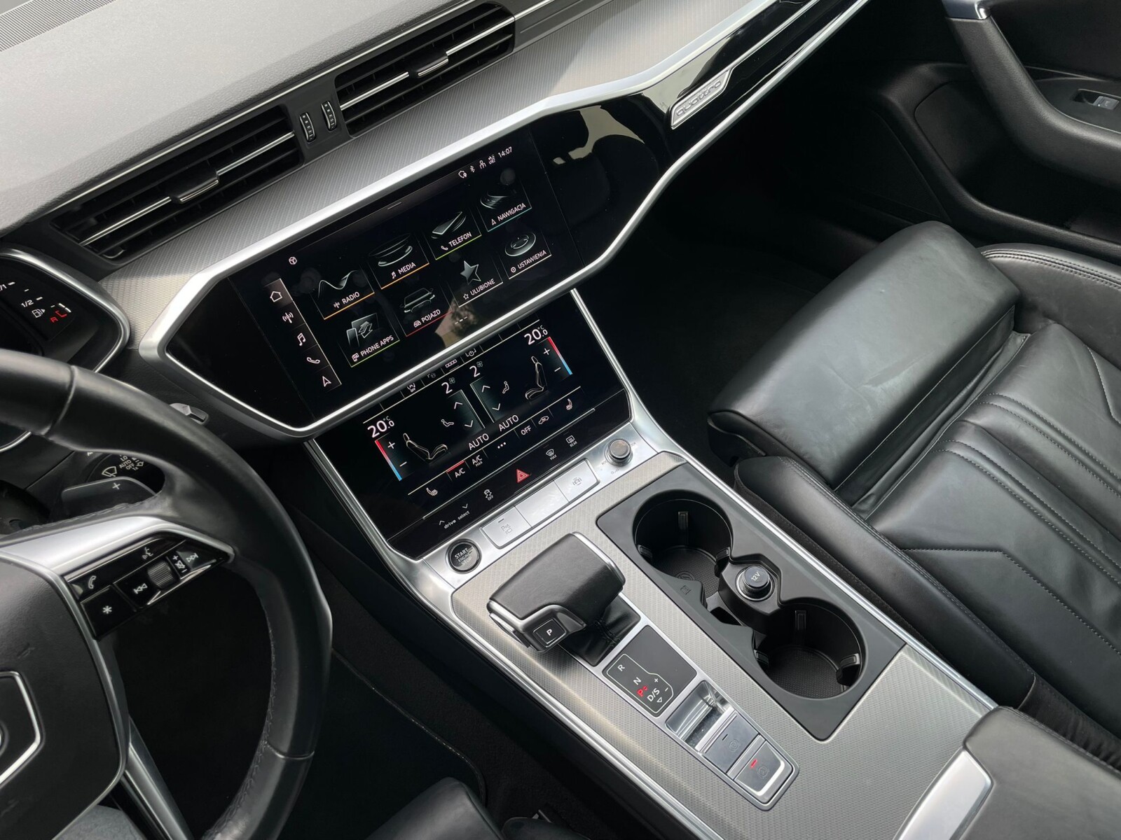 Audi A6 Avant - zdjęcie 32