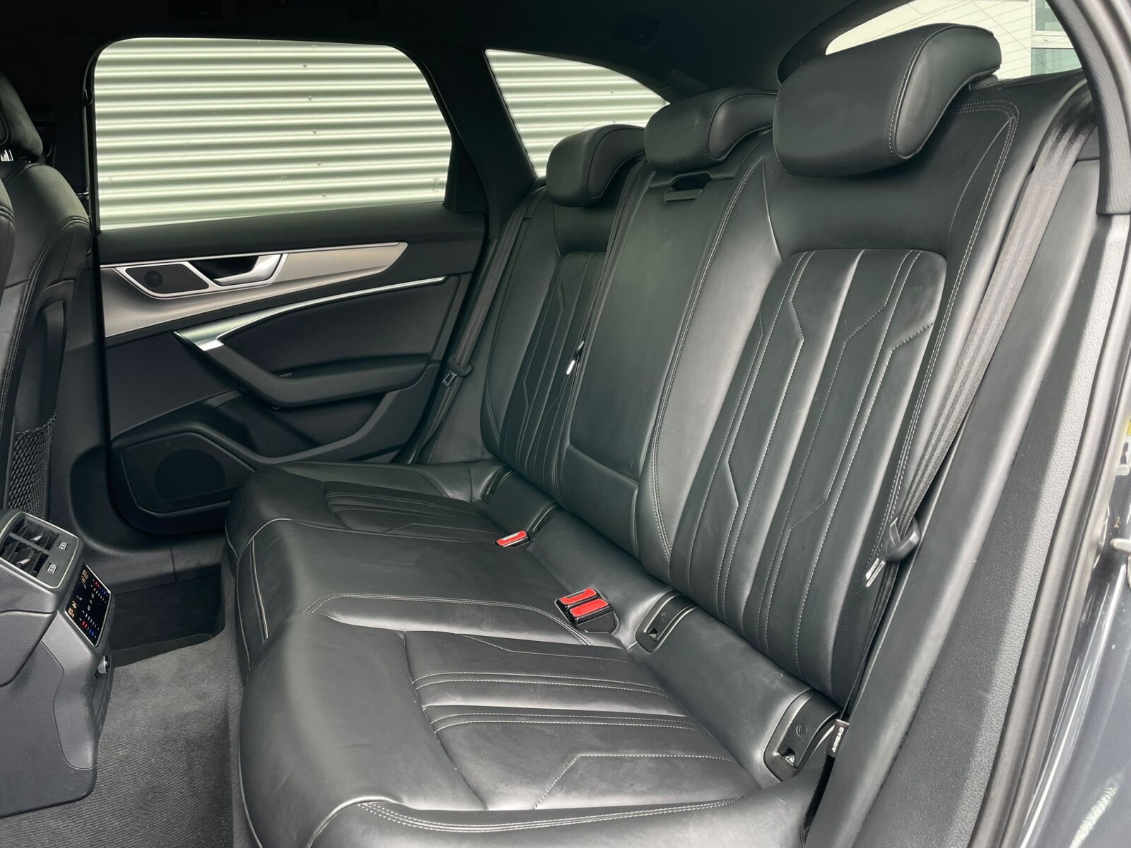 Audi A6 Avant - zdjęcie 12