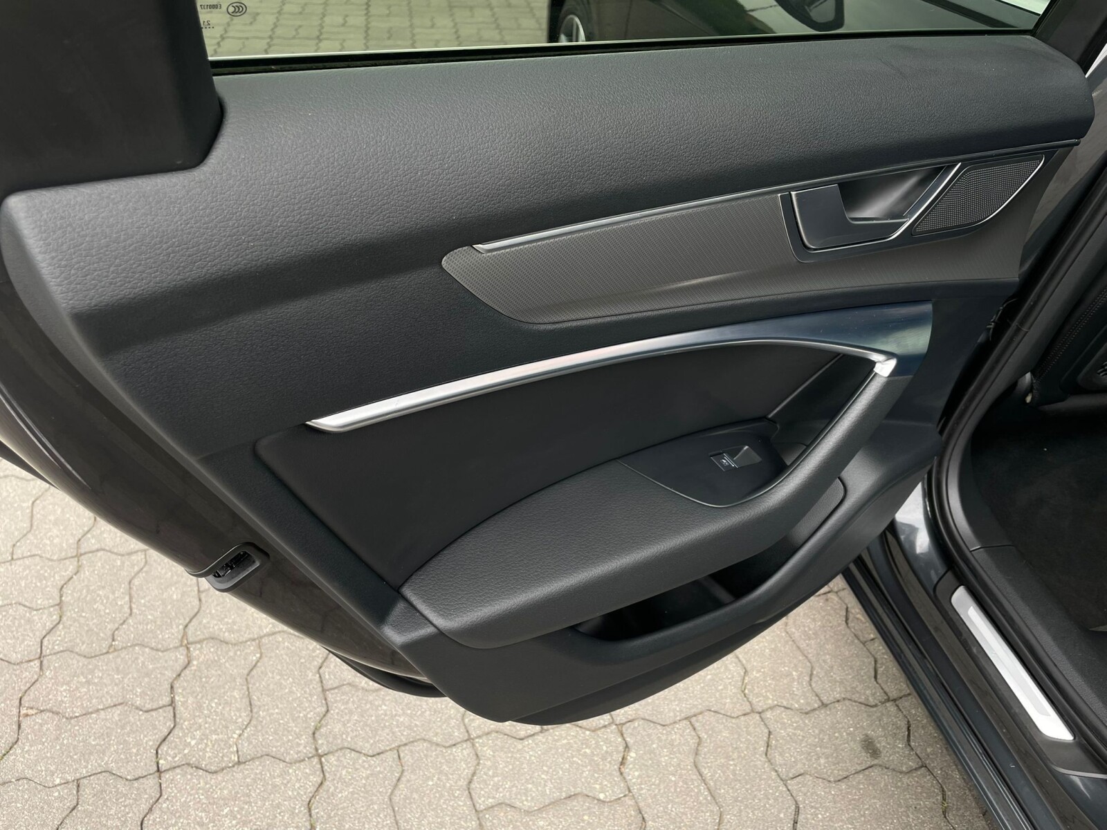 Audi A6 Avant - zdjęcie 10