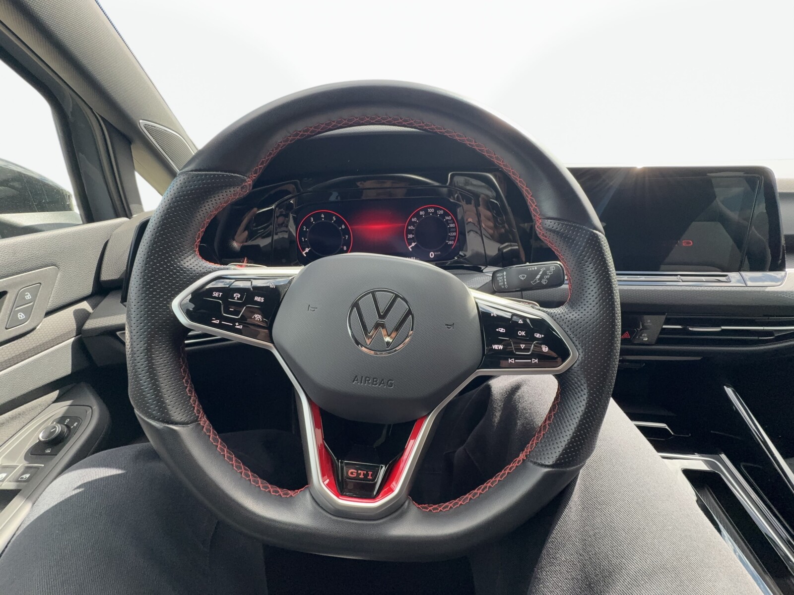 Volkswagen Golf - zdjęcie 20