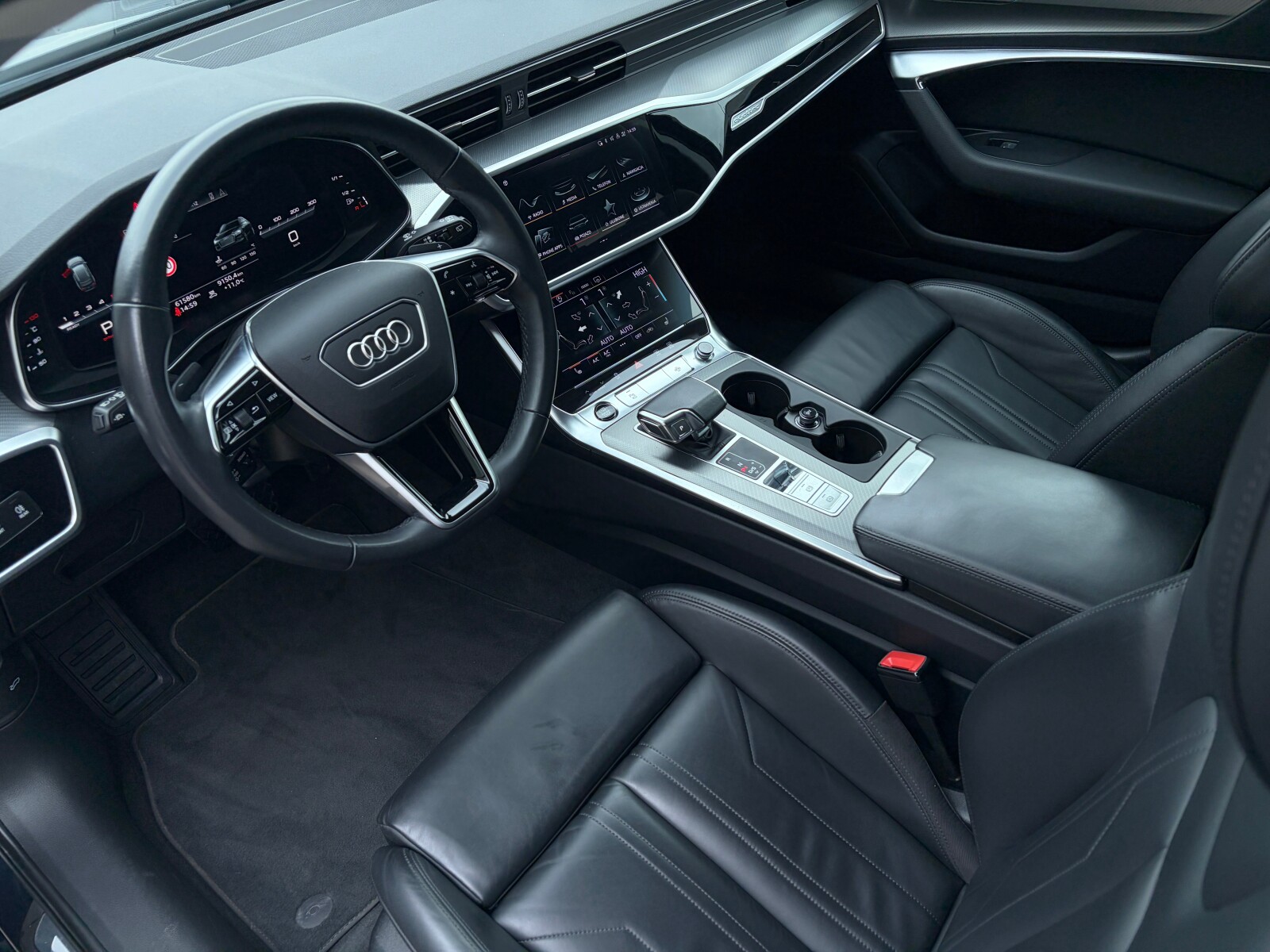 Audi A6 Avant - zdjęcie 12
