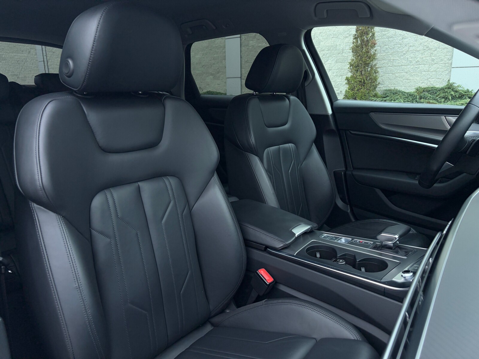 Audi A6 Avant - zdjęcie 21
