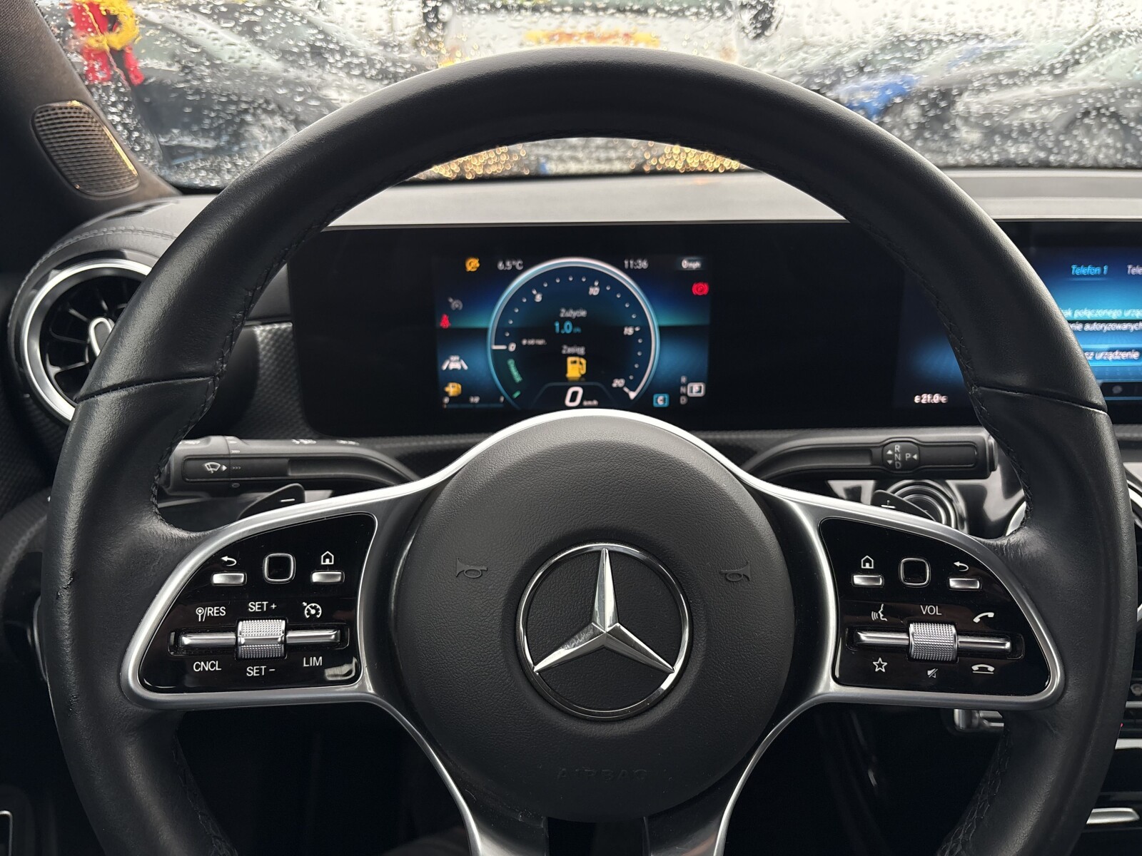 Mercedes-Benz CLA 200 - zdjęcie 15