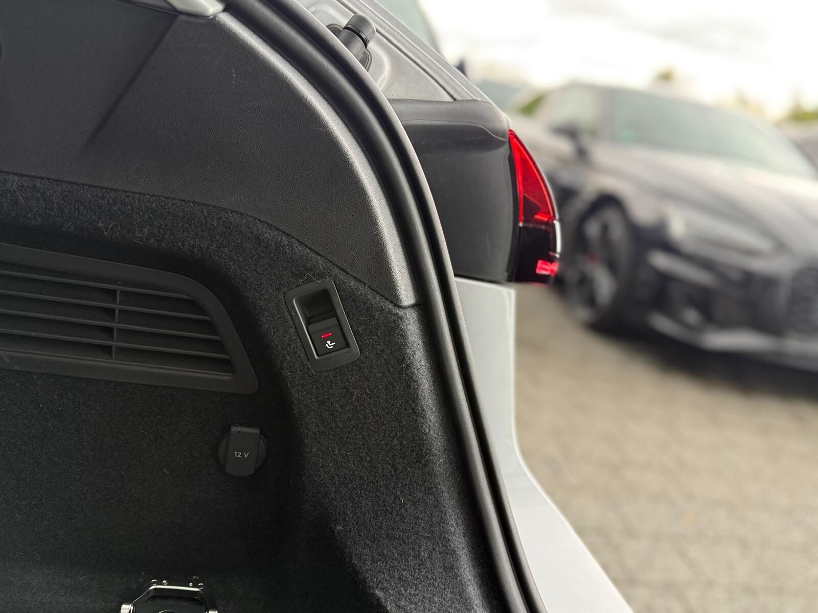Audi A6 Avant - zdjęcie 14