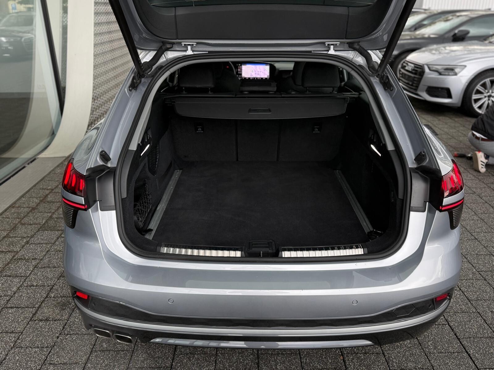 Audi A6 Avant - zdjęcie 13