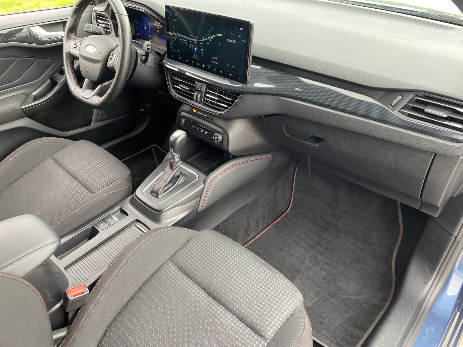 Ford Focus - zdjęcie 15