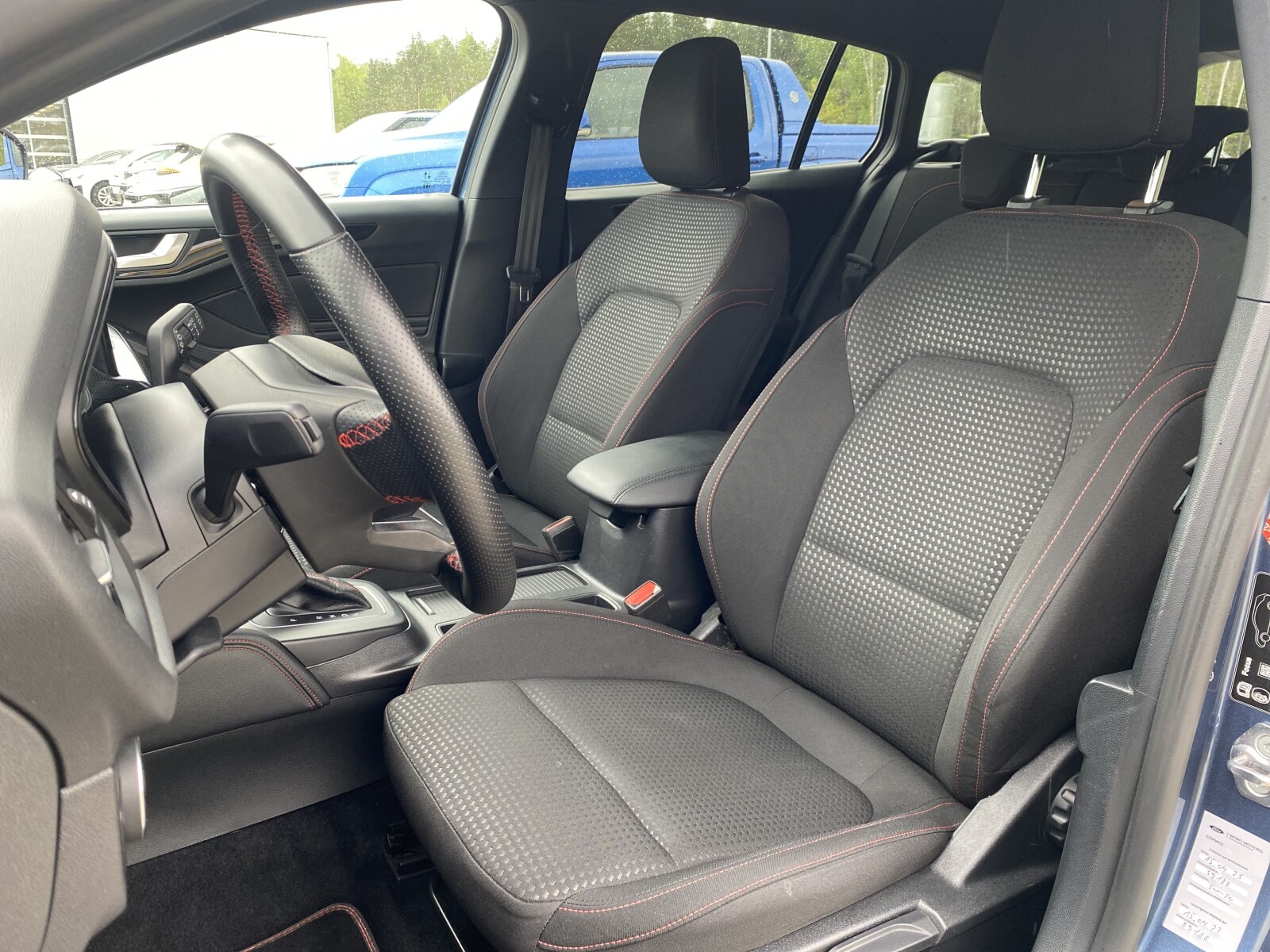 Ford Focus - zdjęcie 9