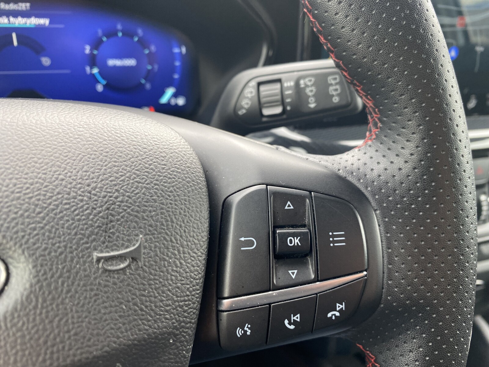 Ford Focus - zdjęcie 19