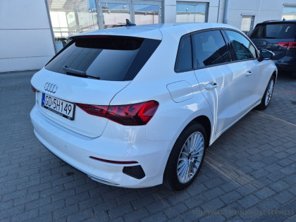 SideAssist|MatrixLED|ACC|Kamera}Smartphone|AmbientePLUS|SportoweFotele