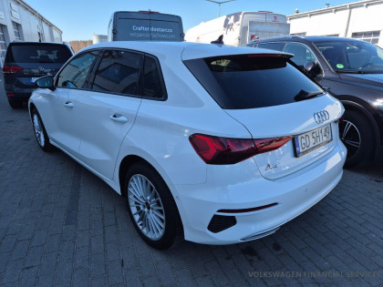 SideAssist|MatrixLED|ACC|Kamera}Smartphone|AmbientePLUS|SportoweFotele