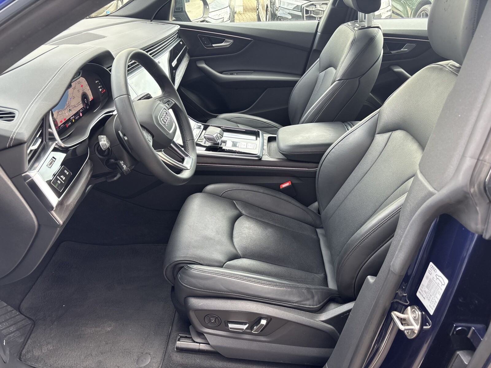 Audi Q8 - zdjęcie 14