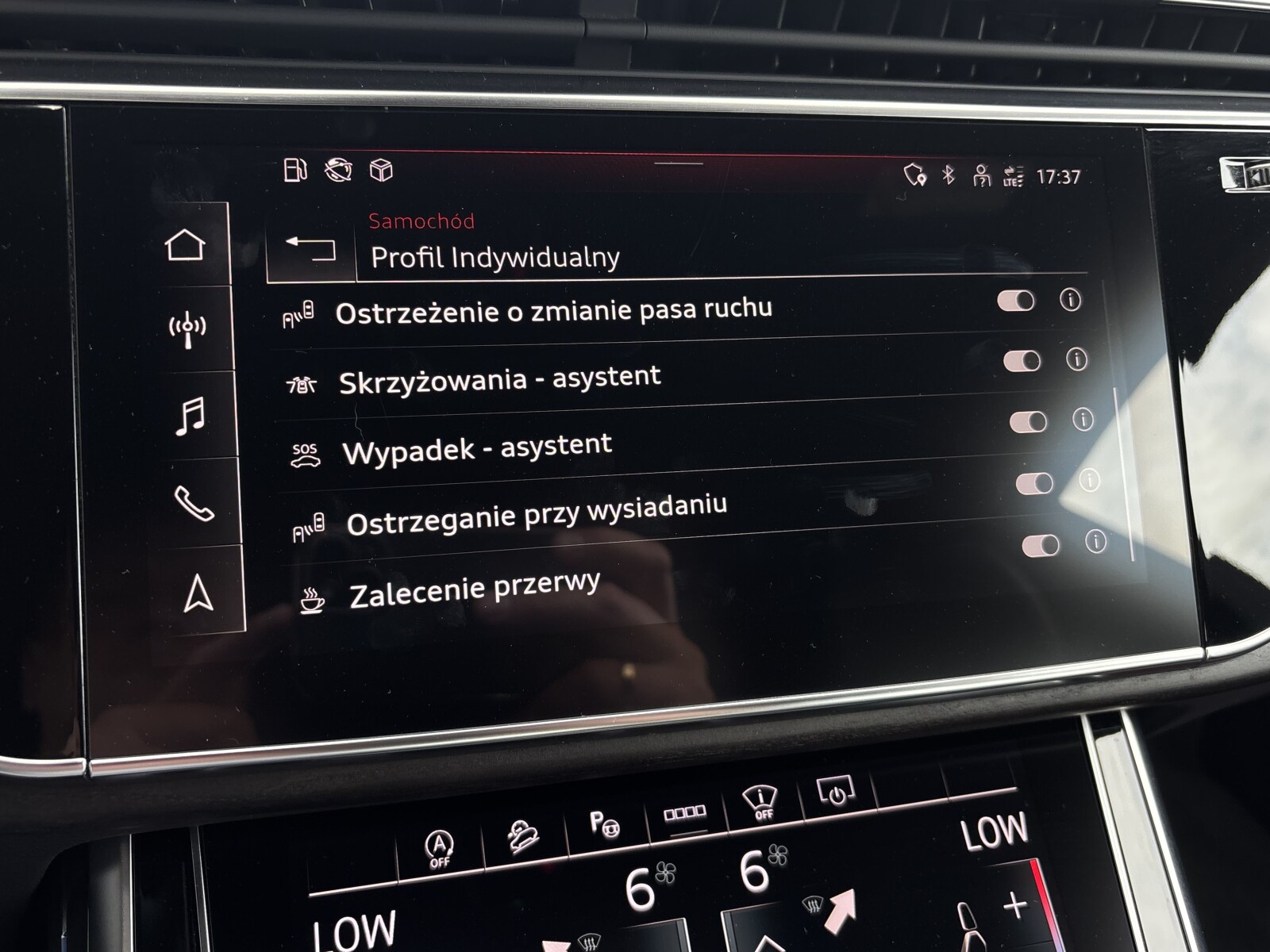 Audi Q8 - zdjęcie 26