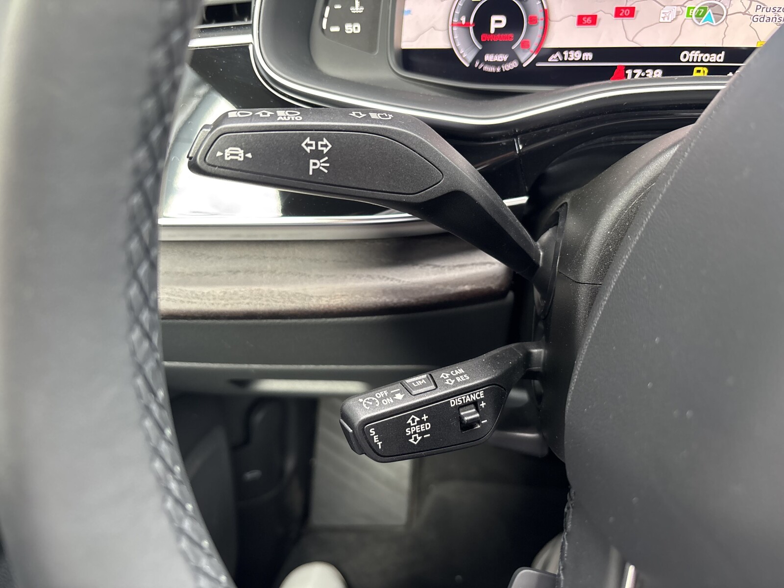 Audi Q8 - zdjęcie 12