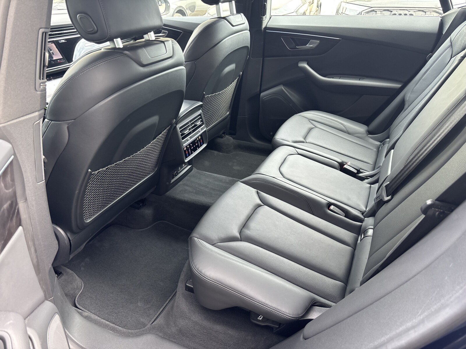 Audi Q8 - zdjęcie 31
