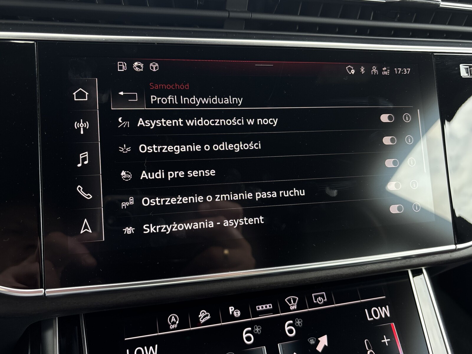 Audi Q8 - zdjęcie 25