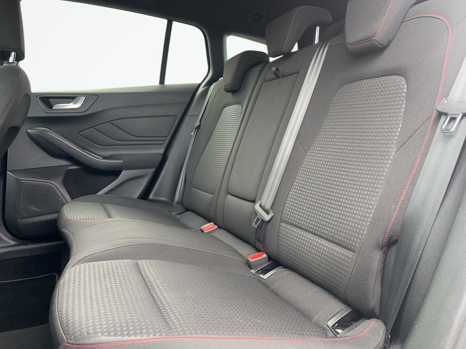 Ford Focus - zdjęcie 14