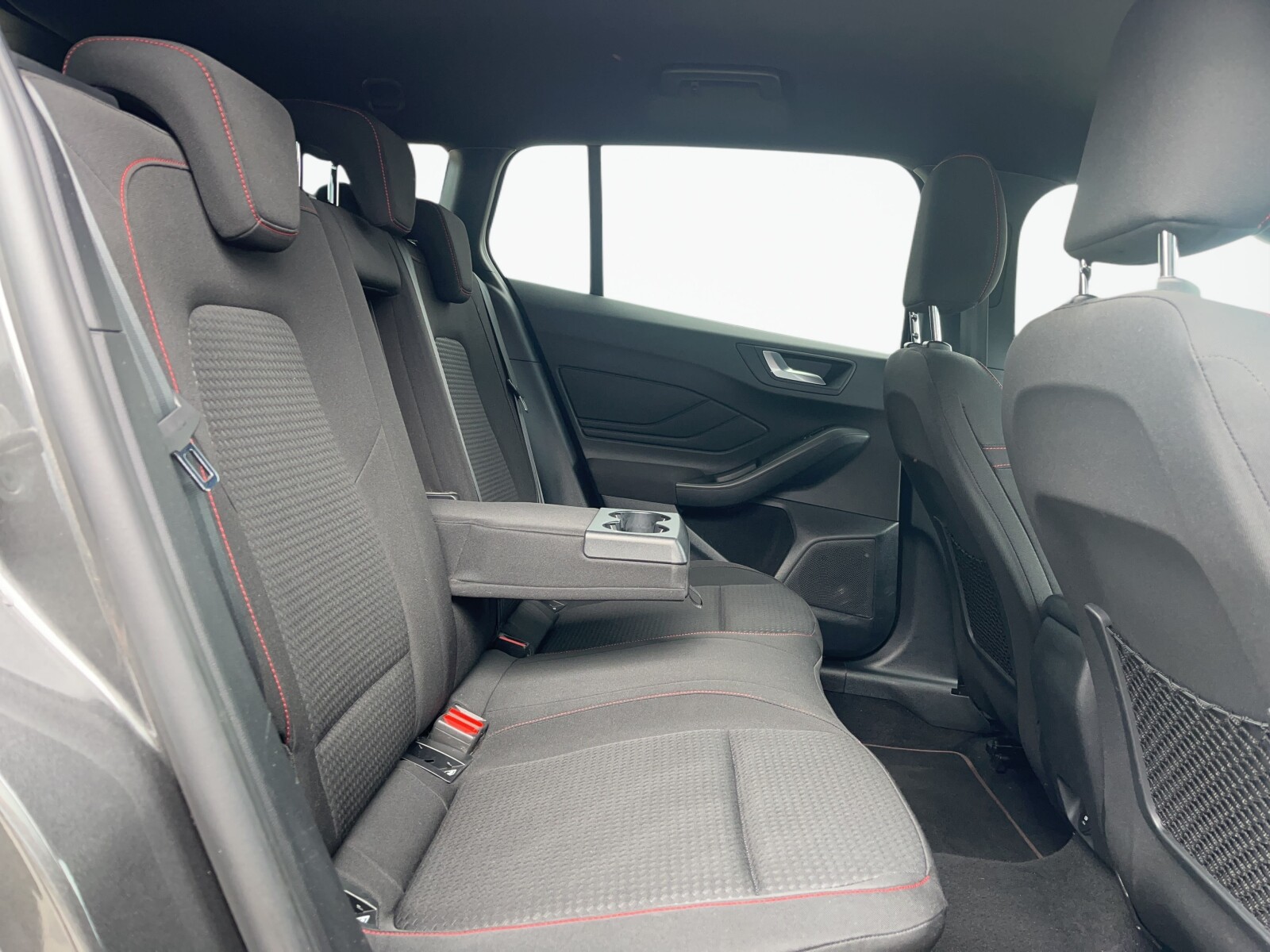 Ford Focus - zdjęcie 18