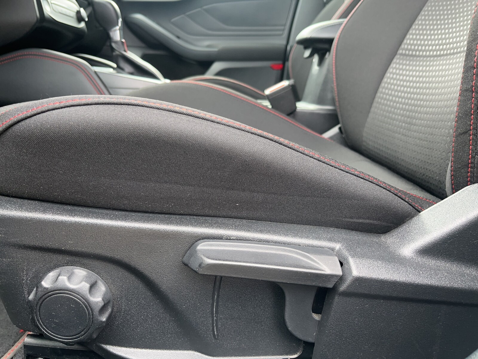 Ford Focus - zdjęcie 11