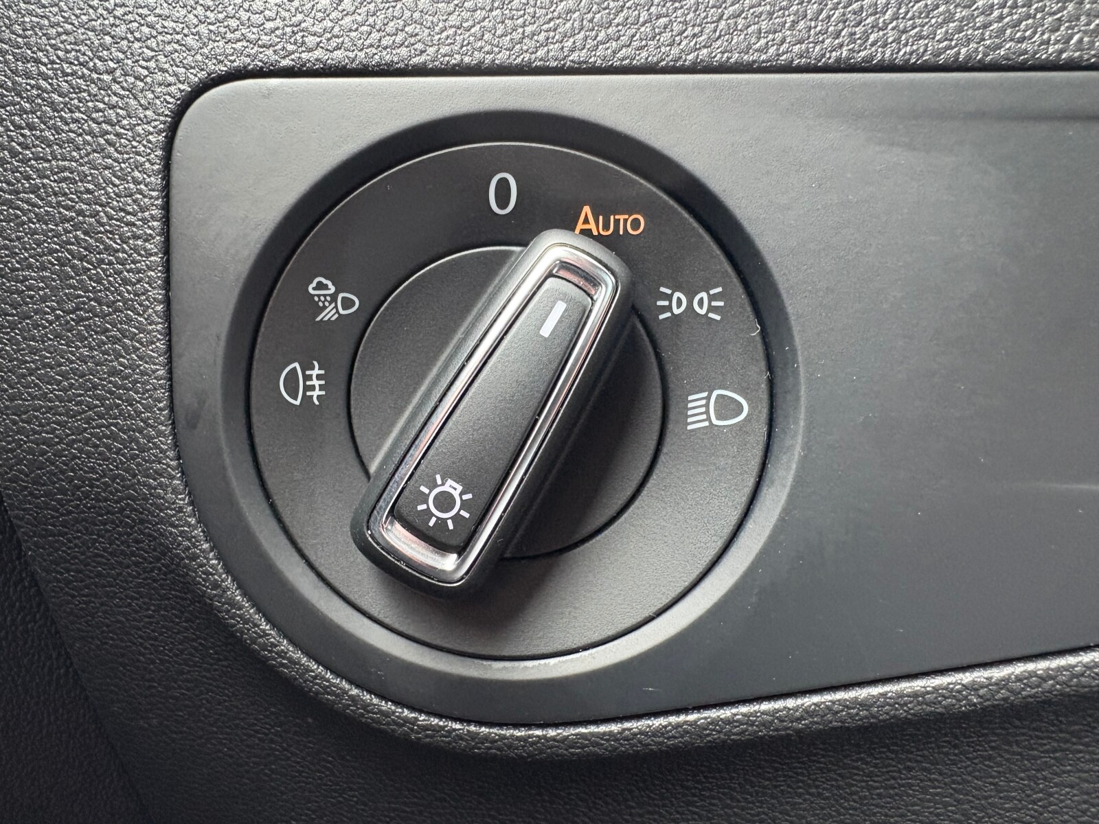 Volkswagen Tiguan - zdjęcie 27