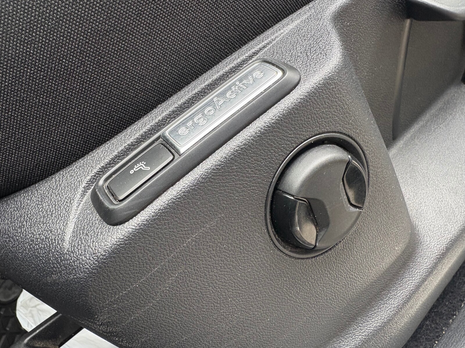 Volkswagen Tiguan - zdjęcie 21