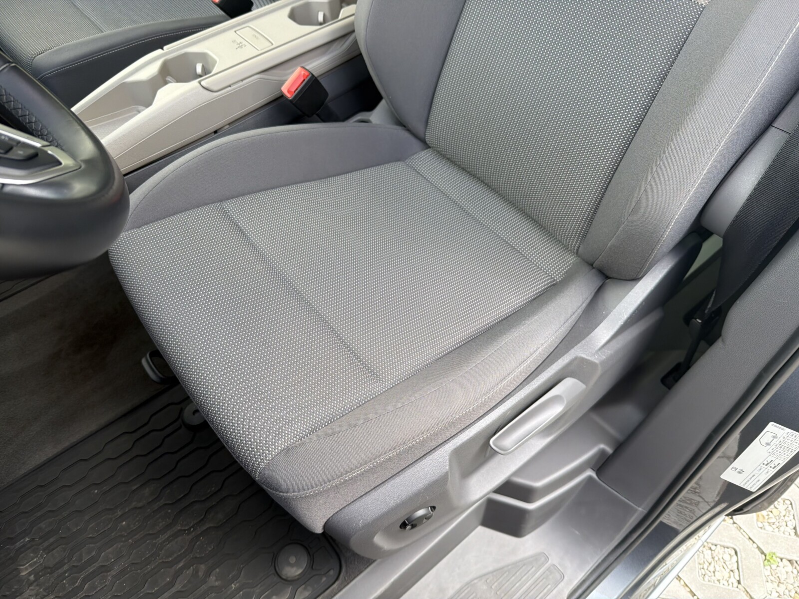 Volkswagen Multivan - zdjęcie 12