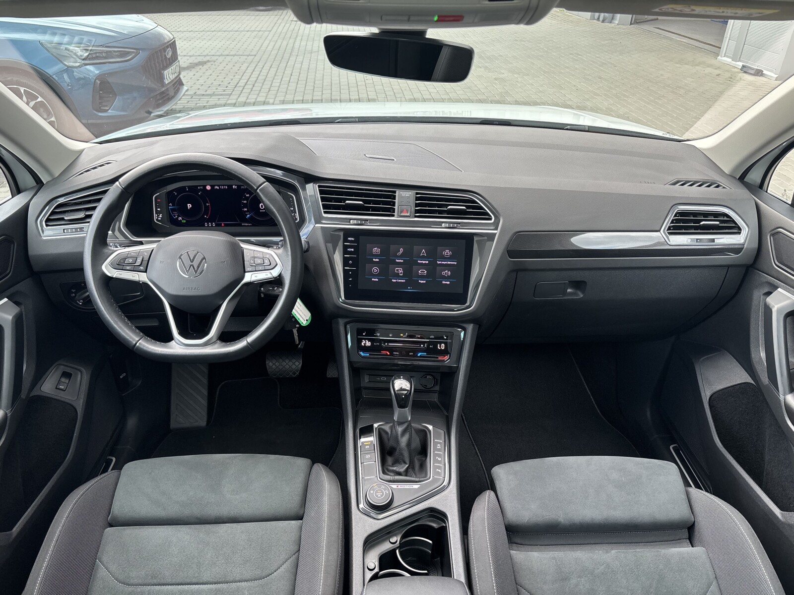 Volkswagen Tiguan - zdjęcie 15