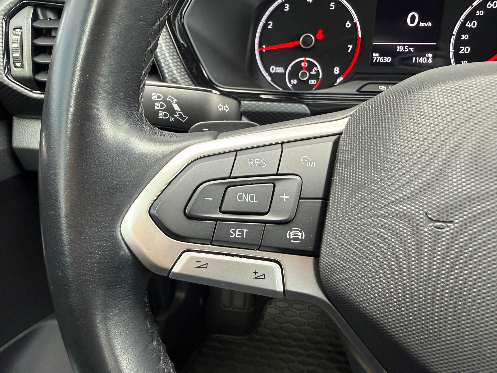Volkswagen T-Cross - zdjęcie 19