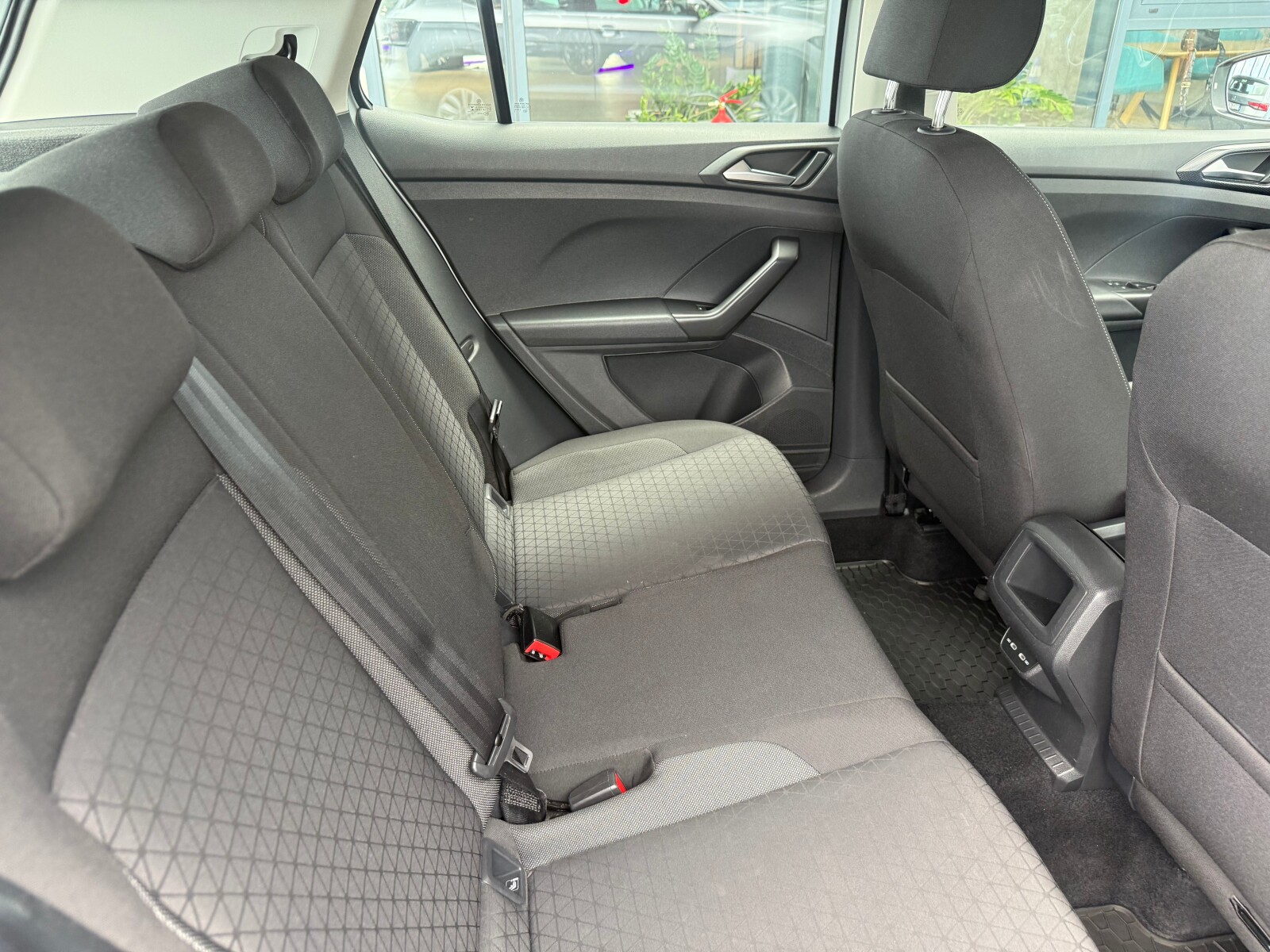 Volkswagen T-Cross - zdjęcie 15