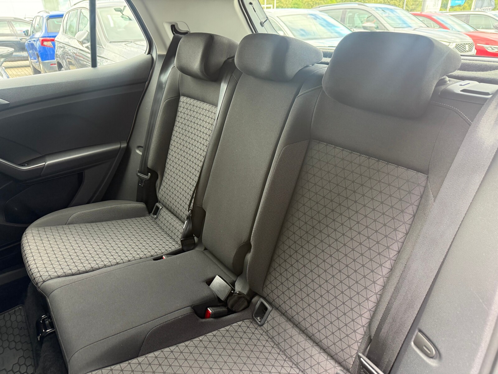 Volkswagen T-Cross - zdjęcie 13