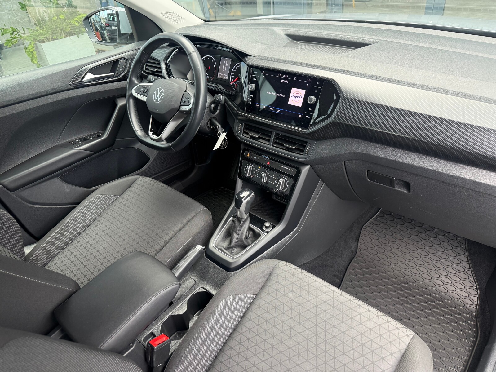Volkswagen T-Cross - zdjęcie 17