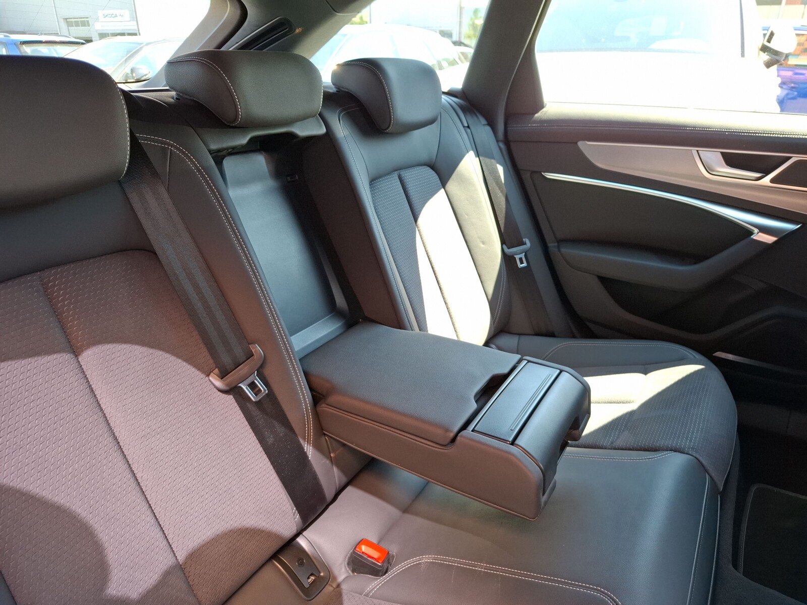 Audi A6 Avant - zdjęcie 17