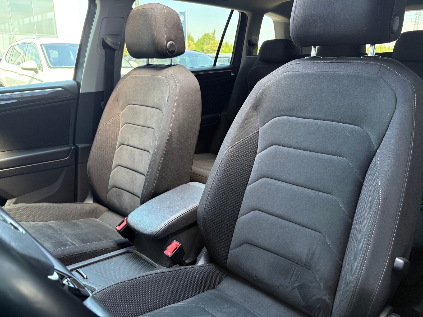 Volkswagen Tiguan Allspace - zdjęcie 12