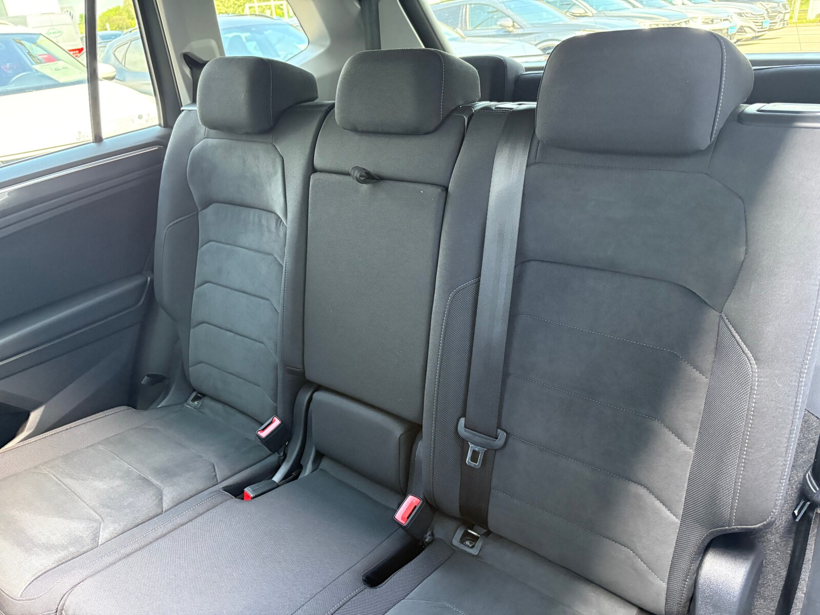Volkswagen Tiguan Allspace - zdjęcie 13