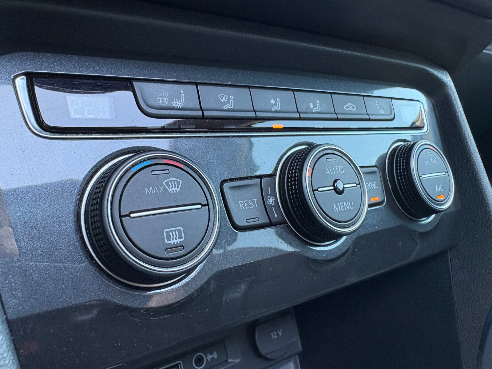 Volkswagen Tiguan Allspace - zdjęcie 31