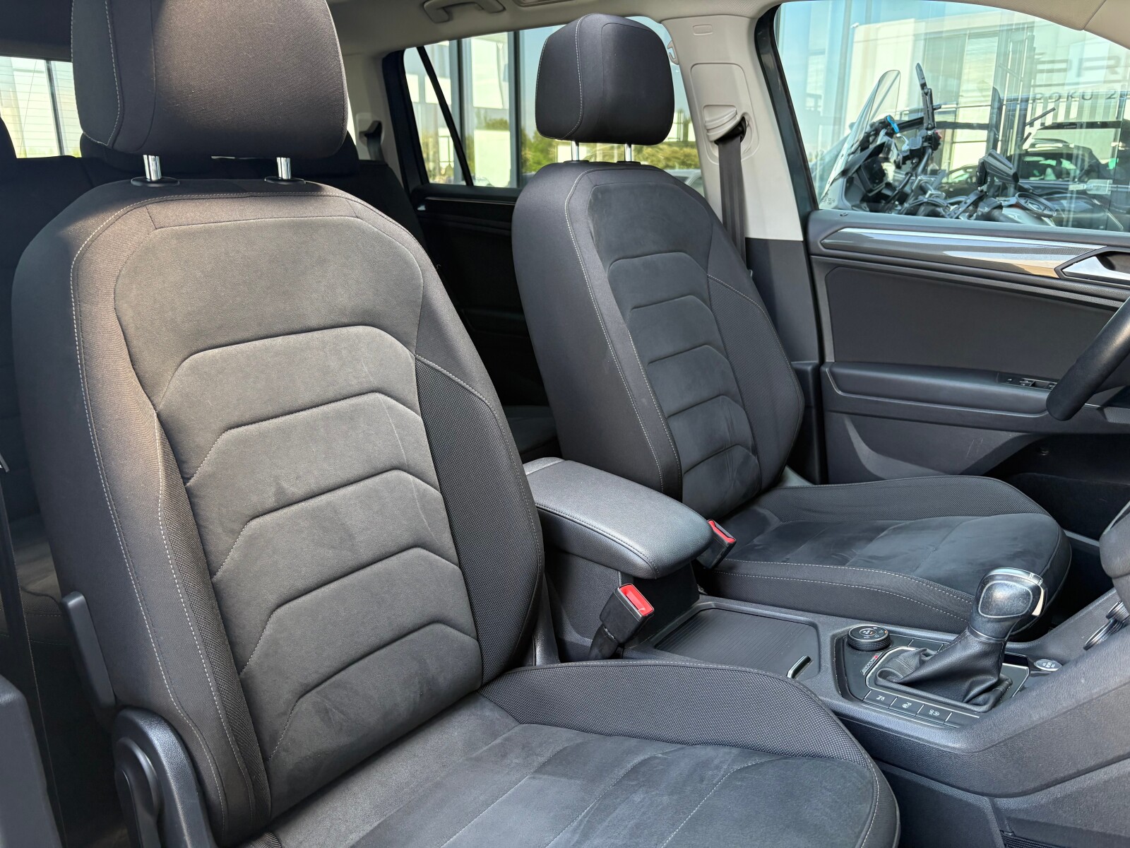 Volkswagen Tiguan Allspace - zdjęcie 18