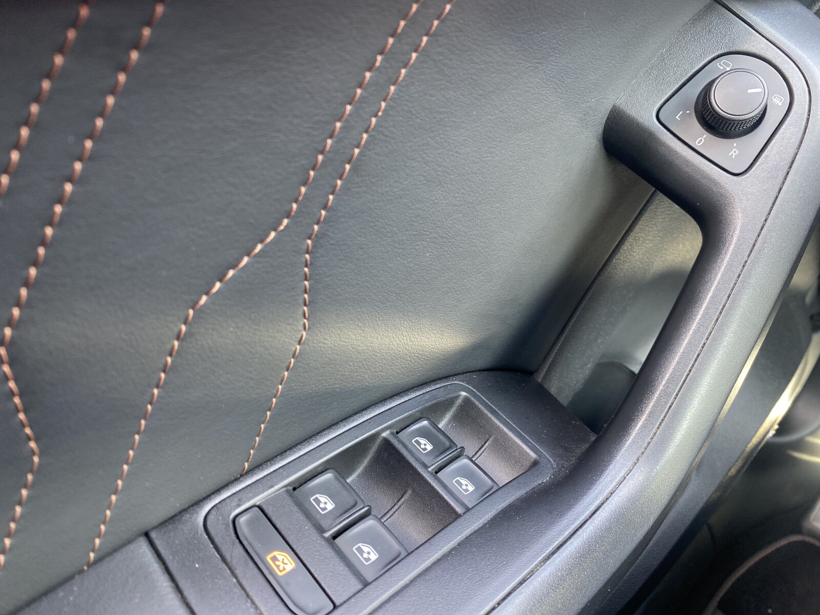Cupra Ateca - zdjęcie 17