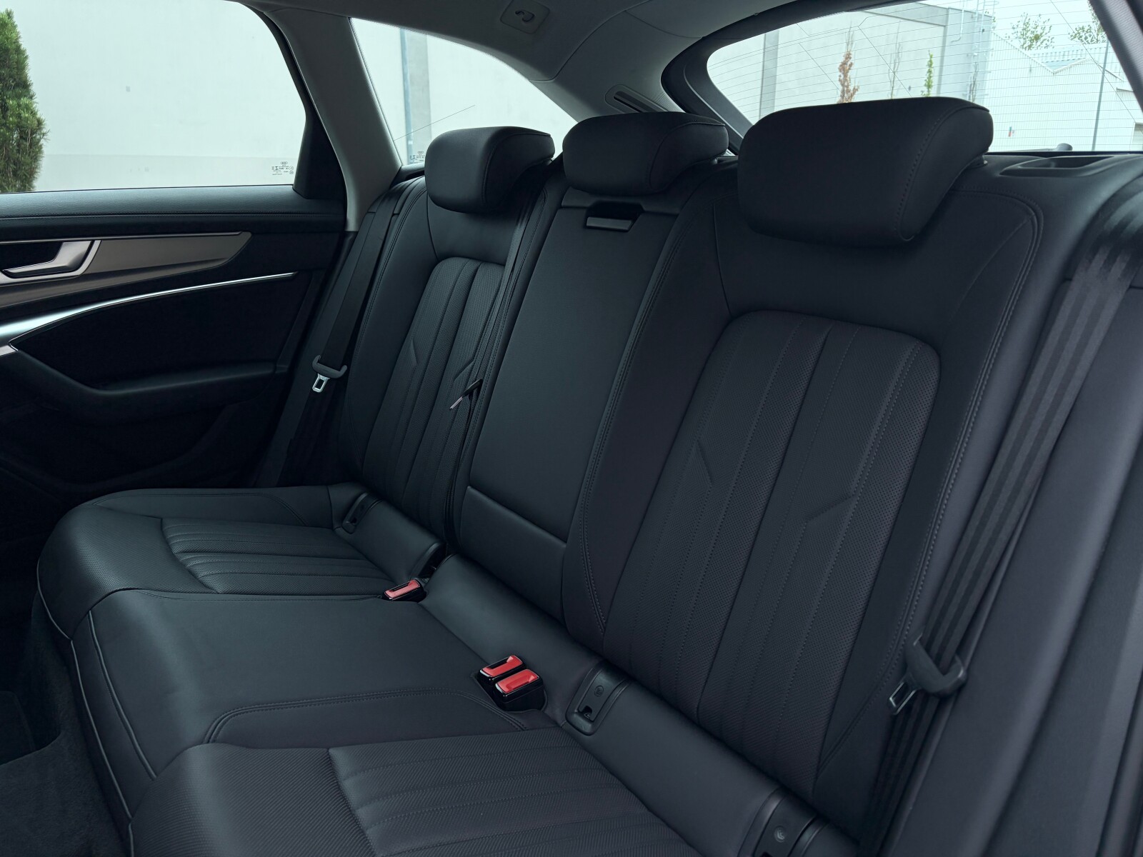 Audi A6 Avant - zdjęcie 25