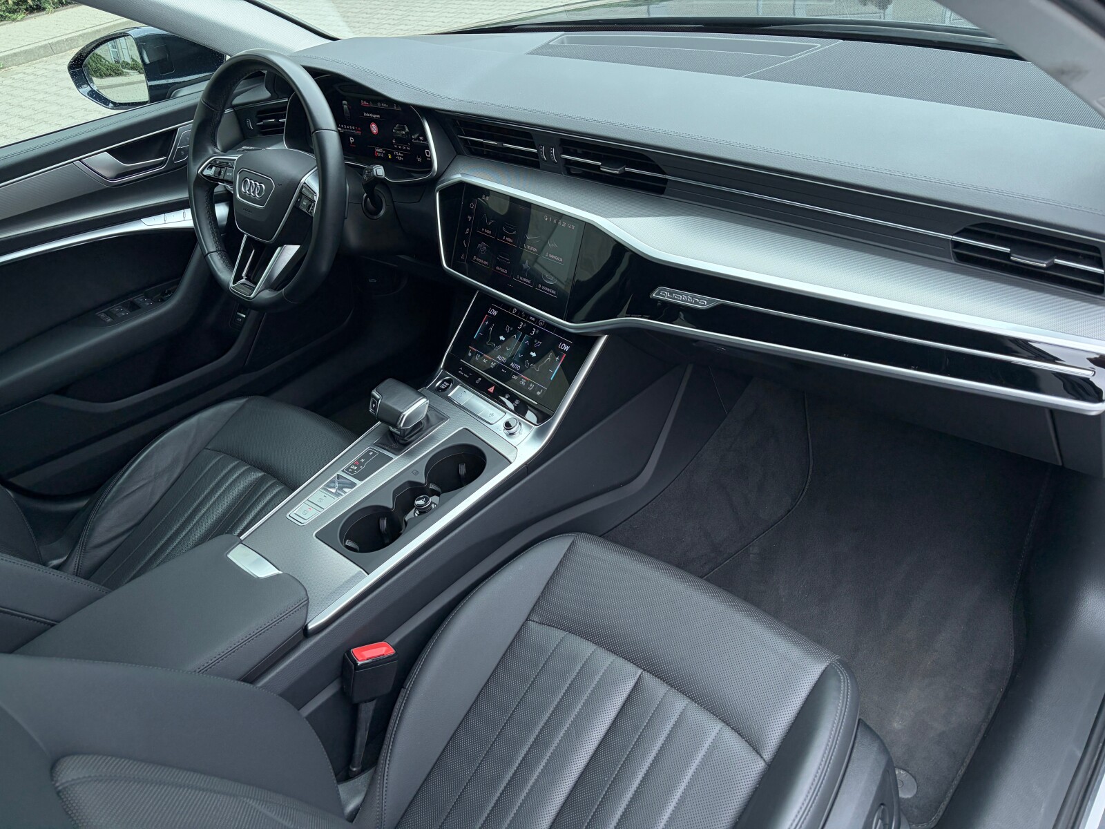 Audi A6 Avant - zdjęcie 21