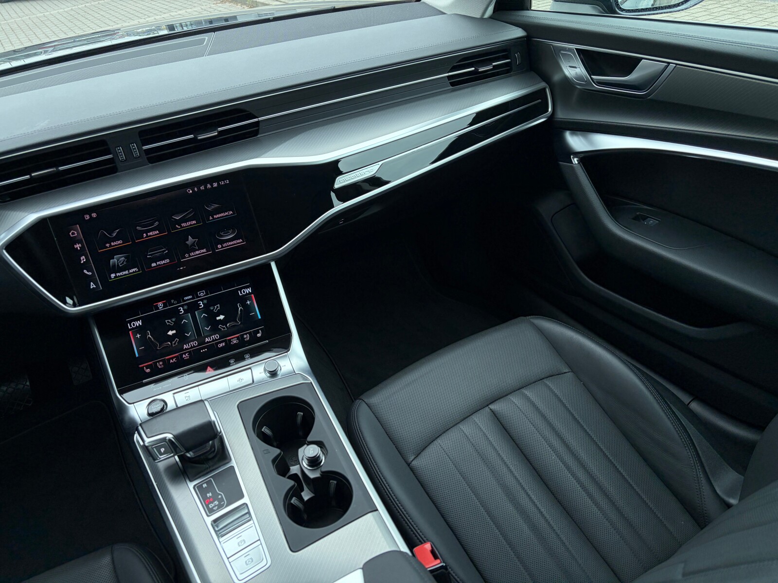 Audi A6 Avant - zdjęcie 20