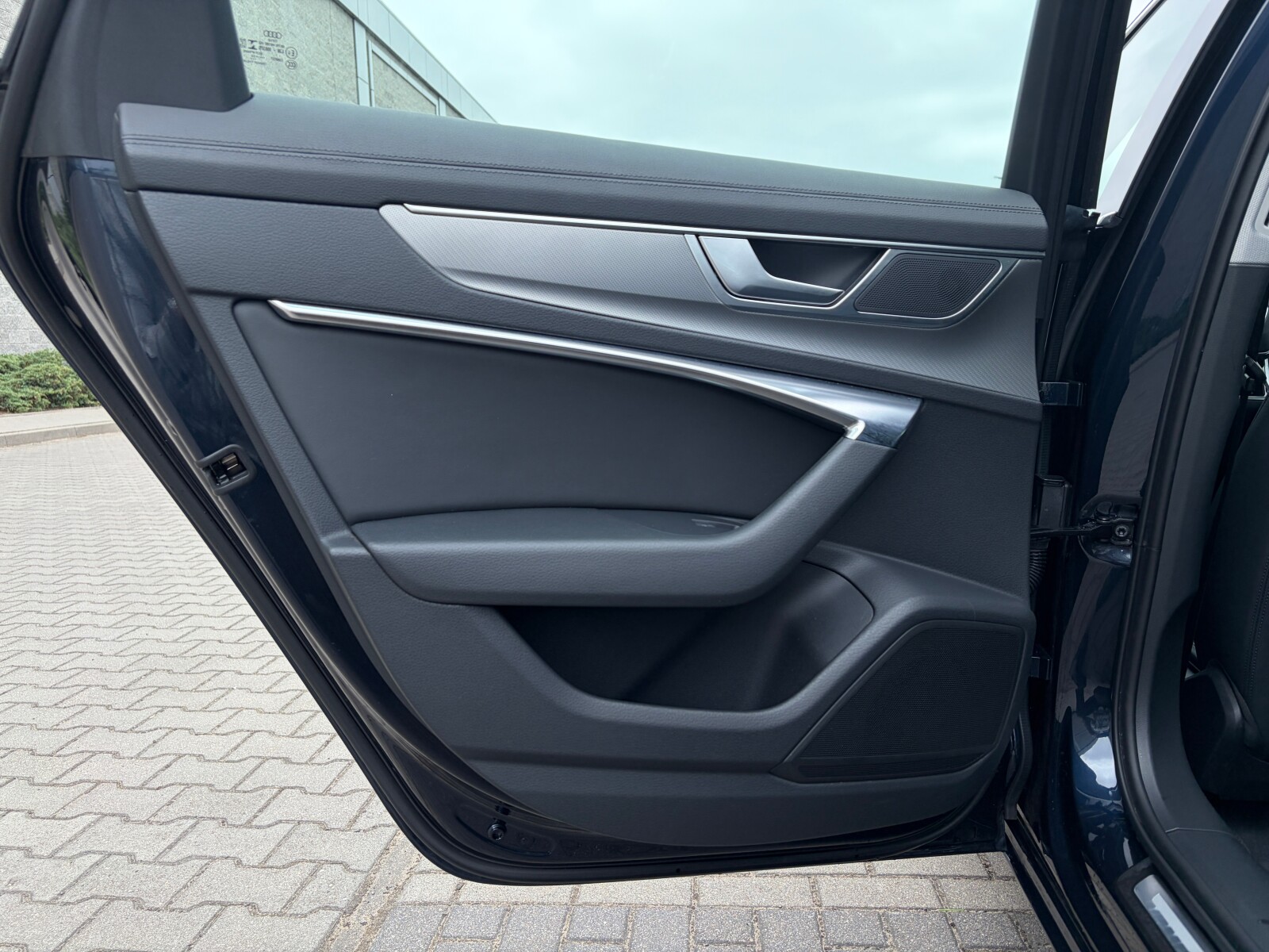Audi A6 Avant - zdjęcie 23